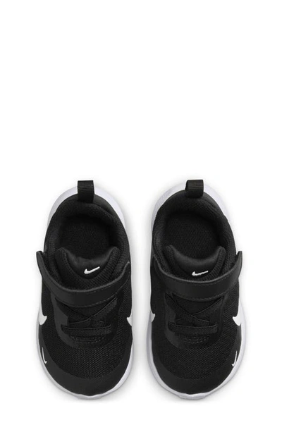 Nike Revolution 7 Sneaker In Black/ White/ White