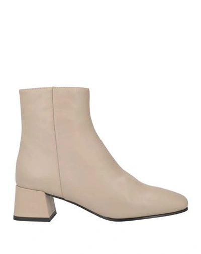 Shop Bibi Lou Woman Ankle Boots Dove Grey Size 11 Soft Leather
