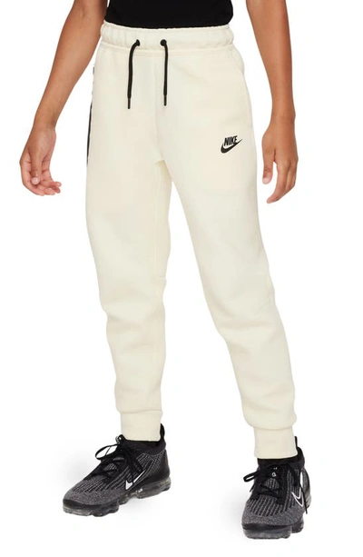 Nike Sportswear Tech Fleece Big Kids' (boys') Trousers In White