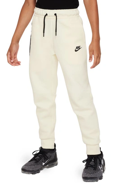 Nike tech fleece 2024 pants light bone