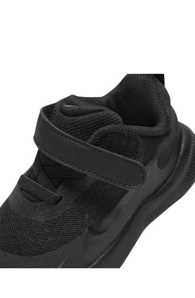 Nike Revolution 7 Sneaker In Black/ Anthracite