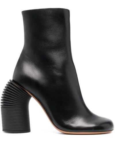 Shop Off-white Black Ankle Boot With Spring Heel In Bianco