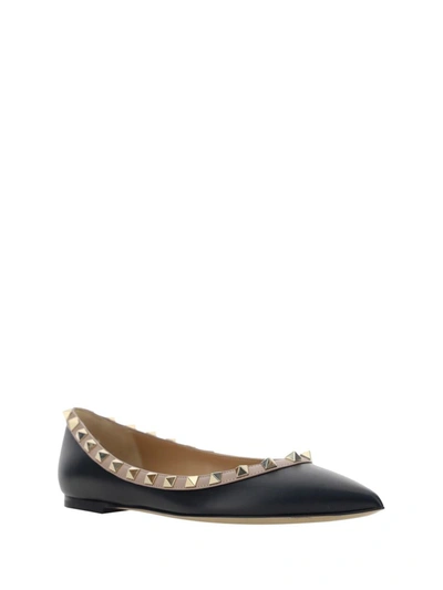 Shop Valentino Garavani Ballerinas In Nero/poudre