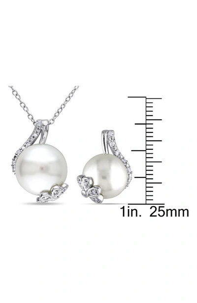 Delmar Cultured Freshwater Pearl Pendant Necklace & Stud Earrings Set In Silver/ Pearl