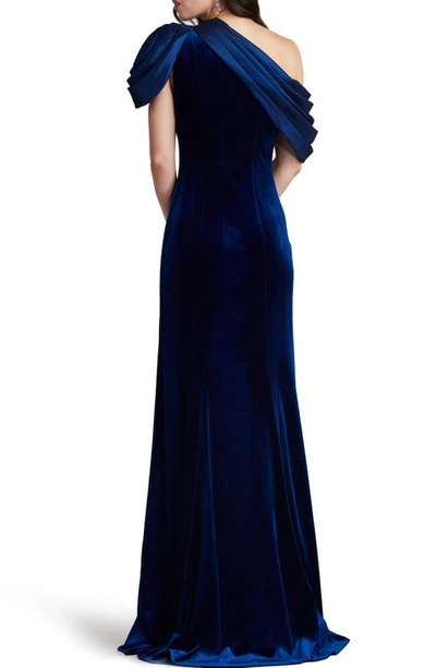 Tadashi Shoji Plus Size One-Shoulder Velvet & Satin Gown
