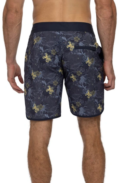 Travismathew Becan Ruins Scallop Swim Trunks In Heather Dress Blues