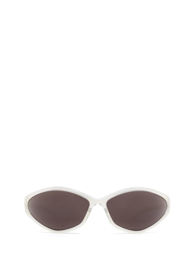 Shop Balenciaga Eyewear 90s Oval Frame Sunglasses In White