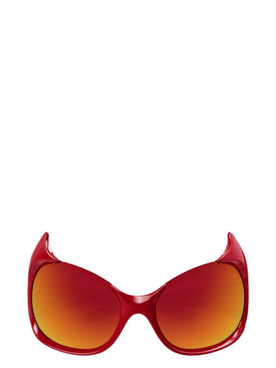 Shop Balenciaga Eyewear Gotham Cat In Red
