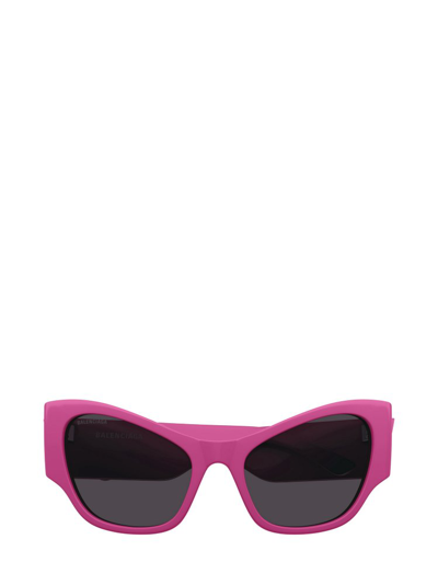 Shop Balenciaga Eyewear Cat In Purple