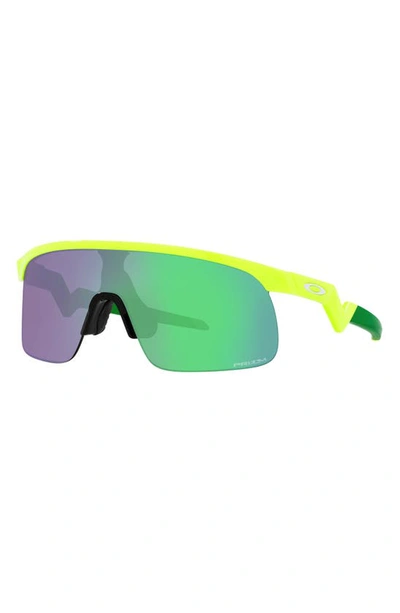 Oakley Geometric Frame Sunglasses In Light Green