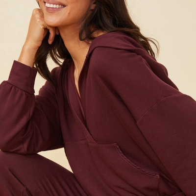 Monrow Supersoft Fleece V Hoody With Silky Piping In Merlot