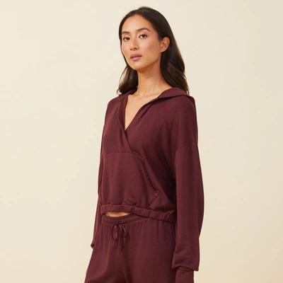 Monrow Supersoft Fleece V Hoody With Silky Piping In Merlot