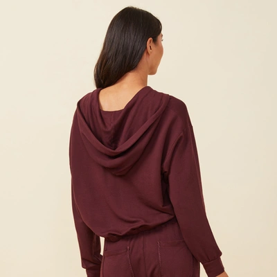 Monrow Supersoft Fleece V Hoody With Silky Piping In Merlot