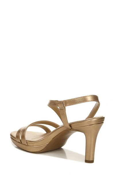 Naturalizer Brenta Womens Slip On Strappy Sandals In Bronze Pearl