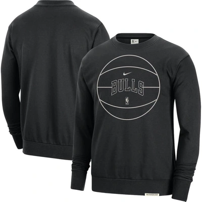 Shop Nike Black Chicago Bulls 2023/24 Authentic Standard Issue Travel Performance Pullover Sweatshirt