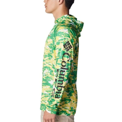 Shop Columbia Green Oregon Ducks Pfg Terminal Tackle Omni-shade Rippled Long Sleeve Hooded T-shirt