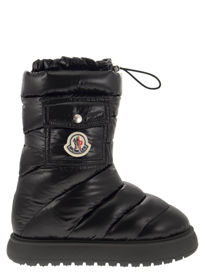 Shop Moncler Gaia Padded Snow Boots In Black