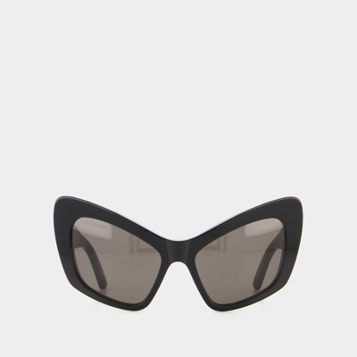 Balenciaga Bb Acetate Cat-eye Sunglasses In Black