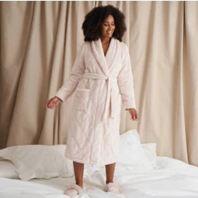 Shop Pretty You London Quilted Velour Robe In Powder Puff