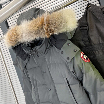 Pre-owned Canada Goose - Grey Daunenjacke Keep Warm In Winter With A Hood