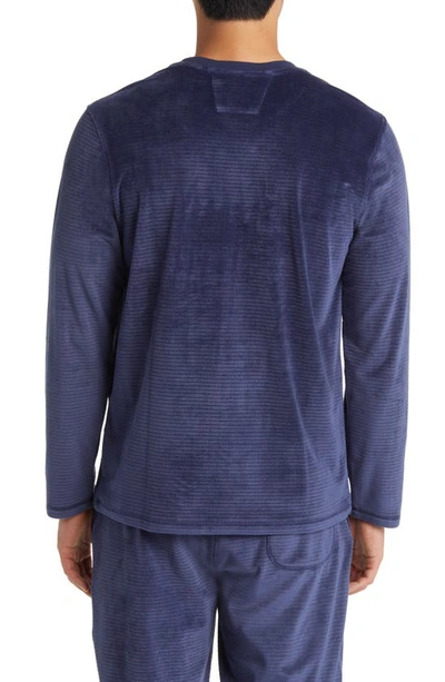 Shop Daniel Buchler Chainlink Velour Long Sleeve Pajama T-shirt In Navy