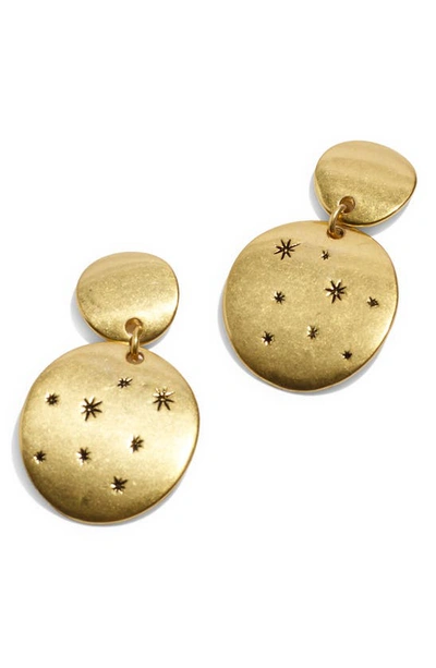 Shop Madewell Etched Stars Drop Earrings In Vintage Gold