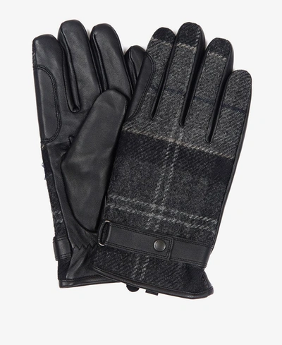 Shop Barbour Gloves In Bk11