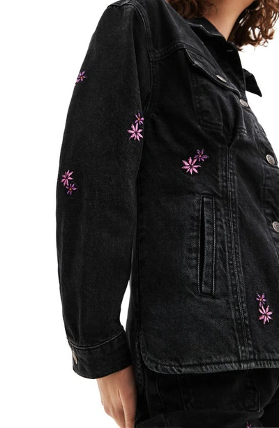 Desigual Arkansas Floral Embroidered Crop Trucker Jacket In Black