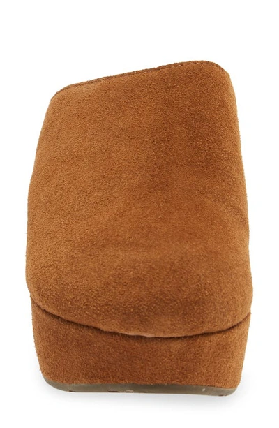 Chocolat Blu Yoselin Genuine Shearling Suede Platform Mule In Brown Suede