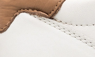 Clae Malone Sneaker In Off-white Camel Brown
