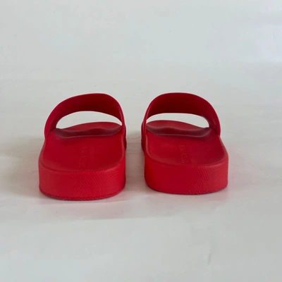 Pre-owned Bottega Veneta Red Rubber Quilted Slides
