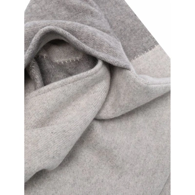 Alonpi Capes In Grey