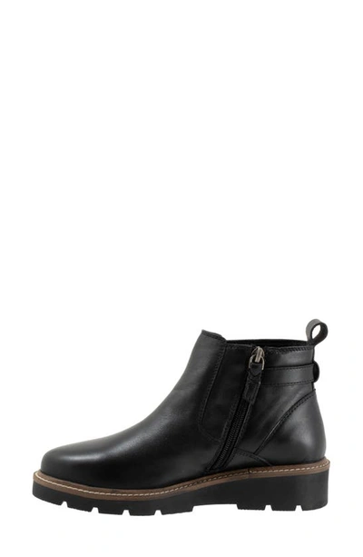 Softwalk Waneta Bootie In Black