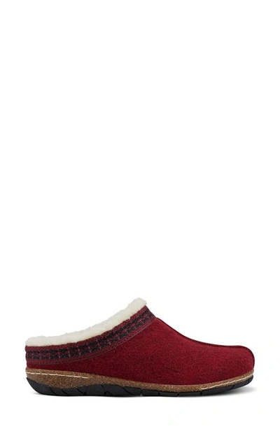 Earth Elya Faux Fur Clog In Red