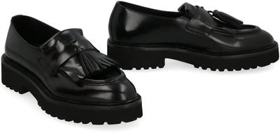 Doucal's Fringed Leather Loafers In Black