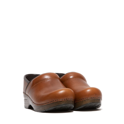 Dansko Classic Clog In Shiny Leather In Brown