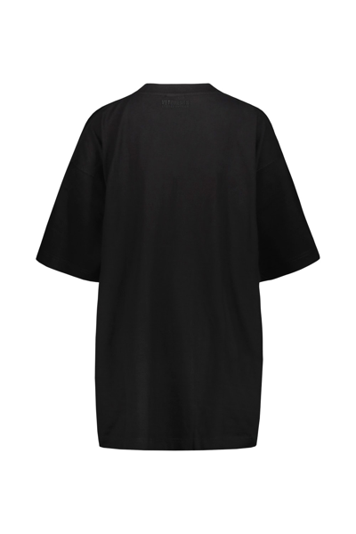 Shop Vetements Tonal Logo T-shirt In Black
