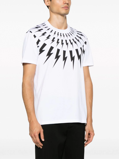 Shop Neil Barrett T-shirt Con Stampa Thunderbolt In White
