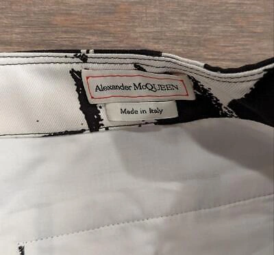 Pre-owned Alexander Mcqueen $850 Mens  Exploded Graffiti Chino Shorts White/black 50 Us 34