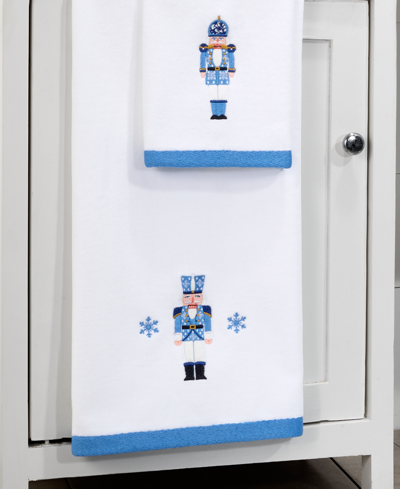 Avanti Nutcracker Trellis Cotton 4 Pack Fingertip Towel, 11" X 18" In White