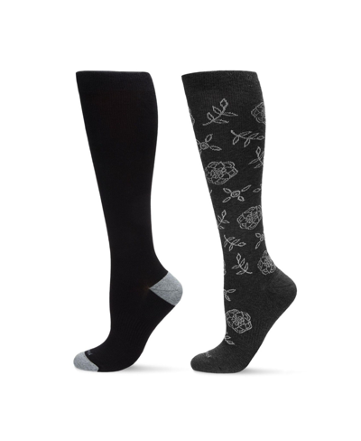 Shop Memoi Women's 2 Pack Sock Set In Floral Black,gray