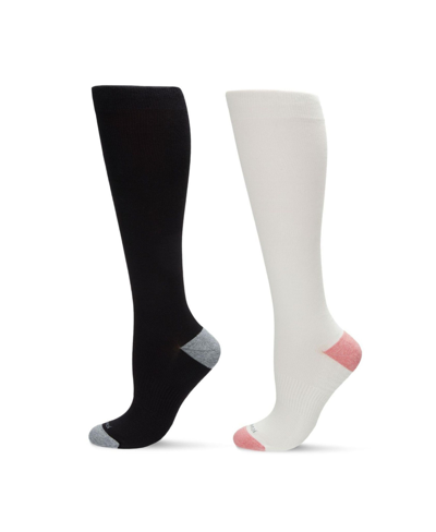Shop Memoi Women's 2 Pack Sock Set In Solid Black,ivory