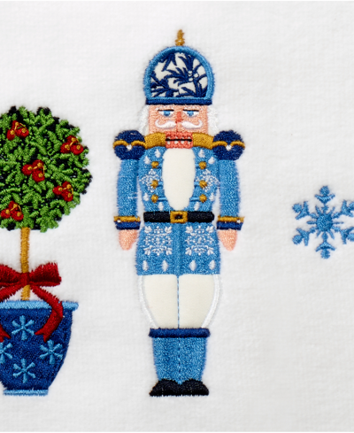Avanti Nutcracker Trellis Cotton 2 Pack Bath Towel, 27" X 50" In White