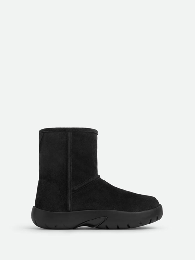 Shop Bottega Veneta `snap` Leather Ankle Boots In Black  