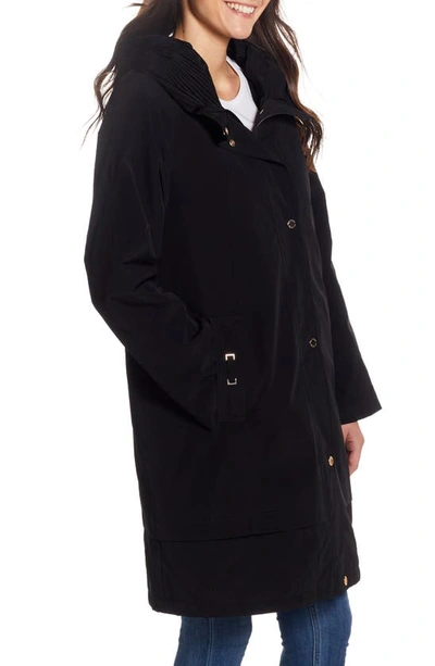Gallery Water Resistant Hooded Rain Coat In Black