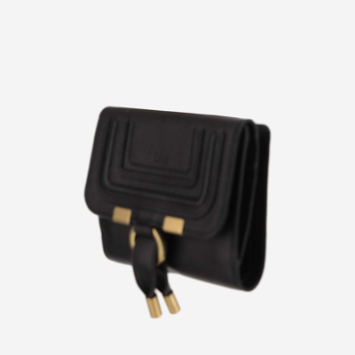 Shop Chloé Leather Gear Wallet In Black