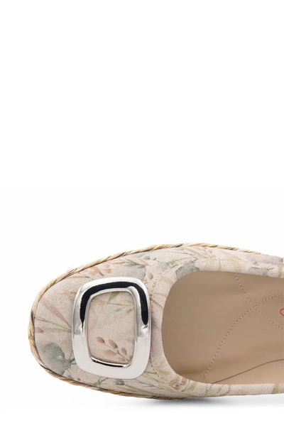 Amalfi By Rangoni Gloriosa Flat In Silver Glitter Flower