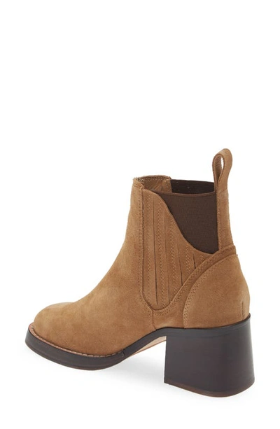 Chocolat Blu Imogen Chelsea Boot In Camel Suede