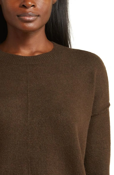 Vince Camuto Center Seam Crewneck Sweater In Chocolate