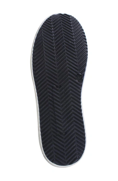 Ziginy Ruta Water Resistant Sneaker In White Black